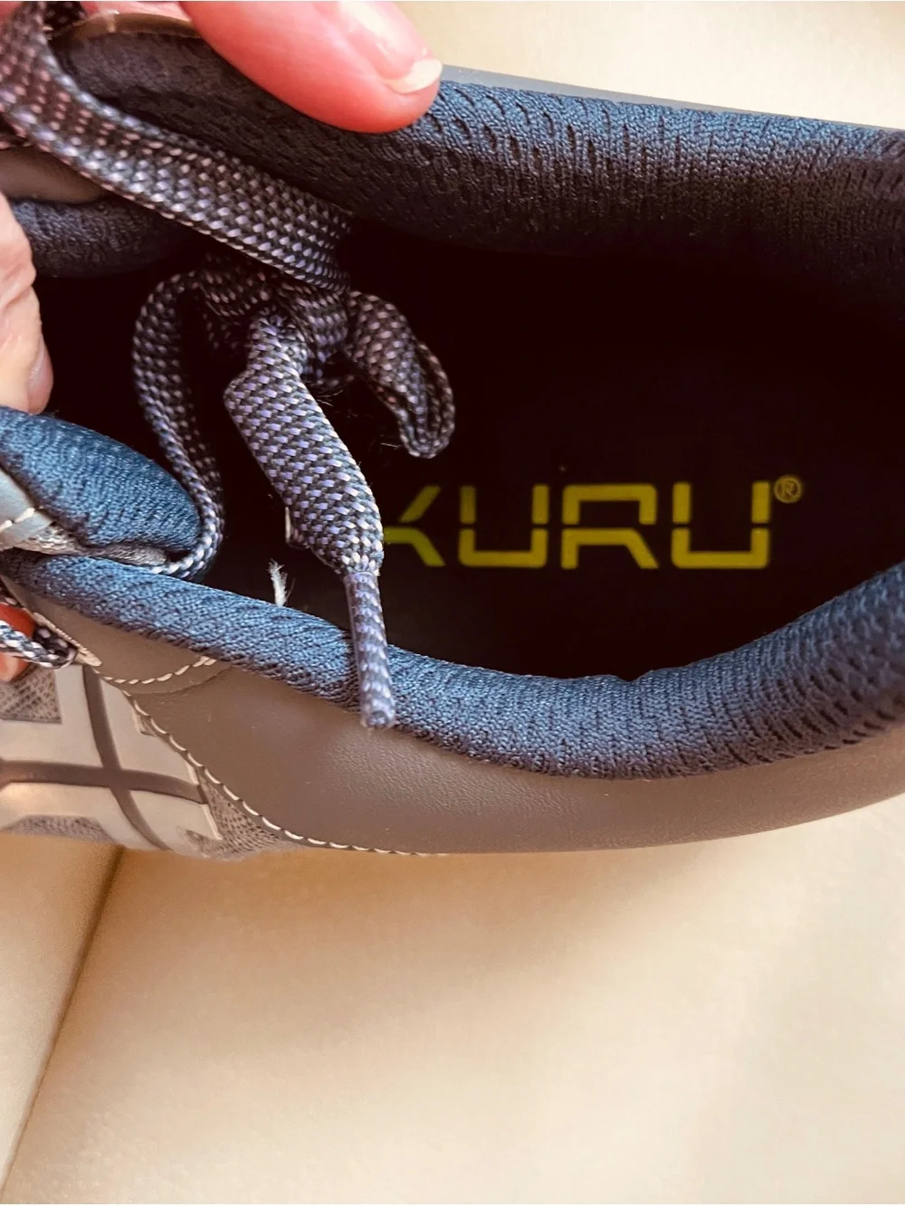 NWOT KURU Women’s Sneakers Size 10